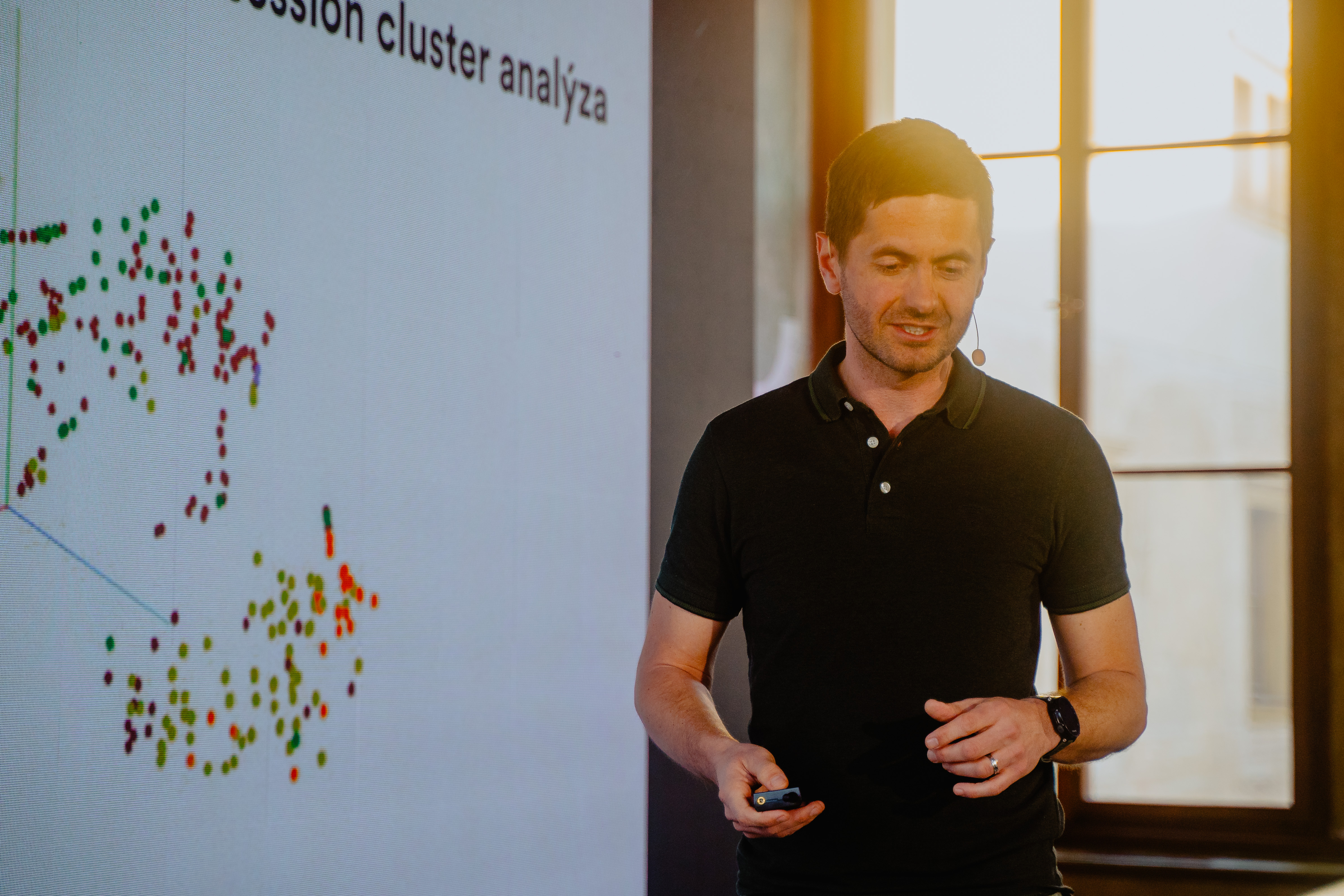 LMrozhovor-prezentace-cluster-analyza.jpg